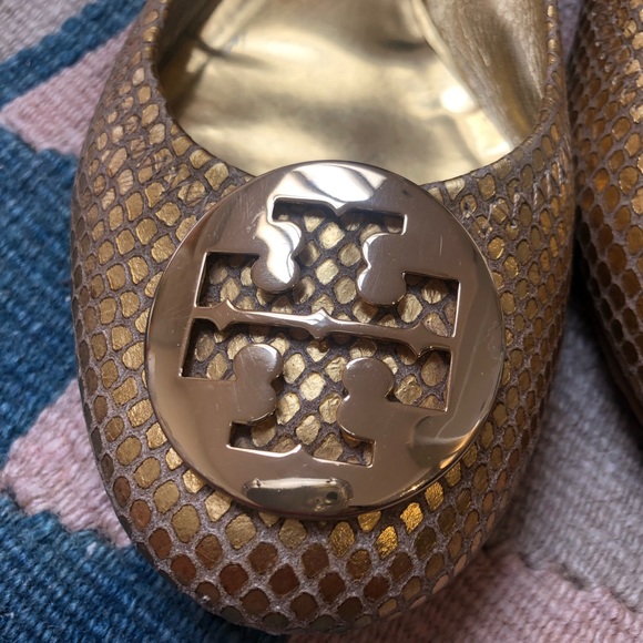 Tory Burch *discontinued* gold ballet flat. - Picture 4 of 7